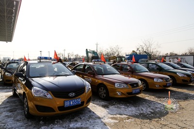 北汽新能源助力“溫暖回家路”，北京出租汽車行業(yè)駛?cè)刖G色新征程
